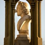 Büste von Carl Alexander Heideloff, Restaurator der Ritterkapelle im 19. Jh.