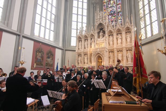 Festgottesdienst zur Altarweihe 2010