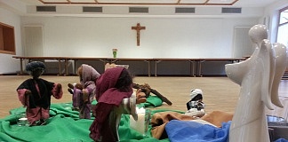 Die Feier der Kar- und Ostertage in Familien