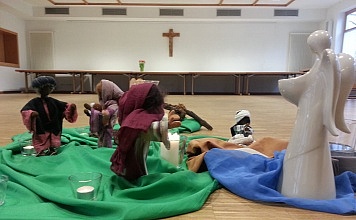 Die Feier der Kar- und Ostertage in Familien