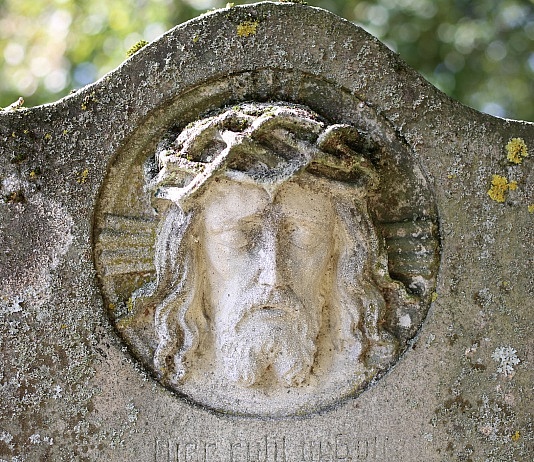 Gebetsvorlage für einen persönlichen Friedhofsgang an Allerheiligen