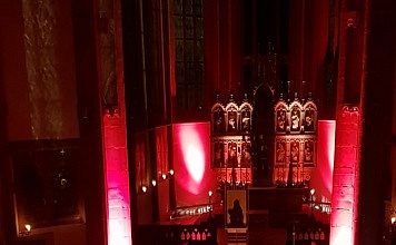 Für Extra-Gottesdienst bereits alle Plätze belegt. Bitte bis spätestens 10 Minuten vor Beginn die Plätze einnehmen!!!