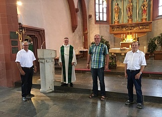 Elf Weise Hasen sorgen für guten Ton in der Stadtpfarrkirche