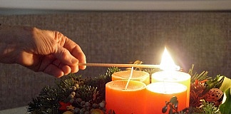 Texte zum Entzünden der Kerzen am Adventskranz