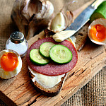 bread-and-butter-3506290_by_congerdesign_cc0-gemeinfrei_pixabay_pfarrbriefservice