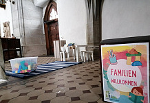 Schön, dass ihr da seid – extra Bereich für Kinder in Pfarrkirche und Ritterkapelle