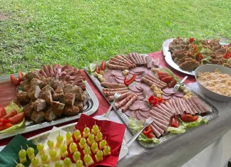 Ein „italienischer Abend“ der Minis mit Pfarrer Eschenbacher am 21. Juni 2024