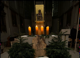 Herzliche Einladung zu den Weihnachtsgottesdiensten in Haßfurt!
